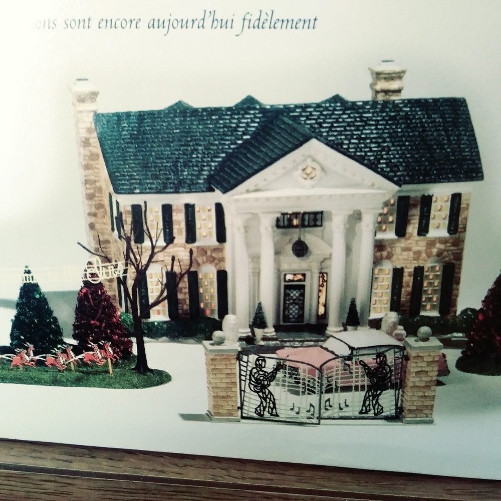 Dept 56 Elvis GRACELAND Never unboxed. Box torn.